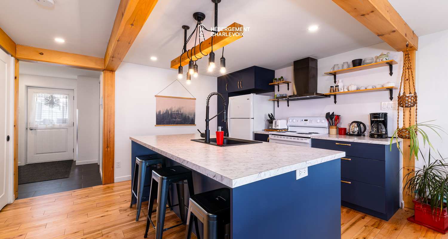 ABE-3 -  Completely renovated, downtown Baie-Saint-Paul